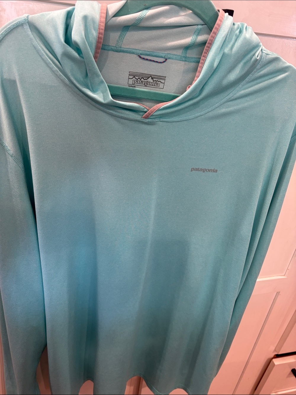 Patagonia Men's Hooded Swim Shirt in Aqua Mint with Pink Trim